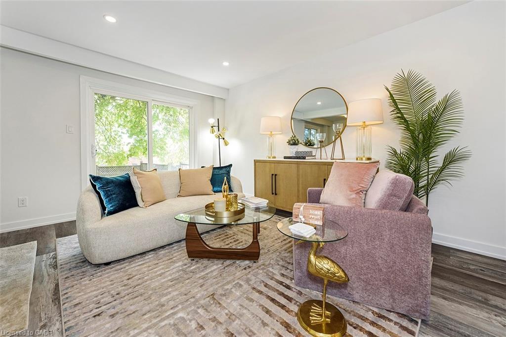 41-88 Tunbridge Crescent, Hamilton, ON - Indoor Photo Showing Living Room
