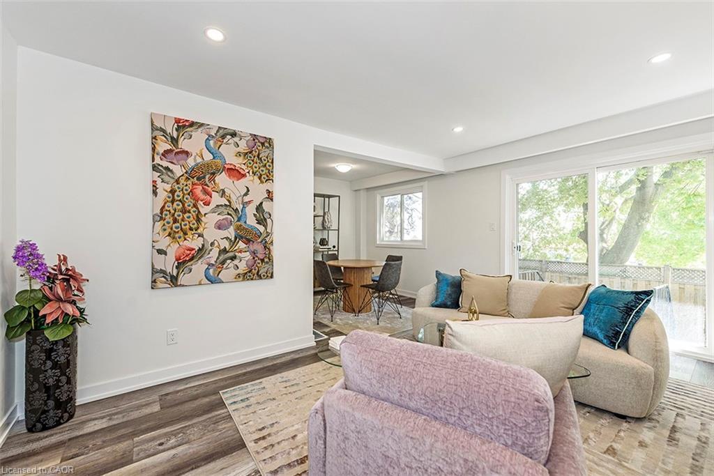 41-88 Tunbridge Crescent, Hamilton, ON - Indoor Photo Showing Living Room