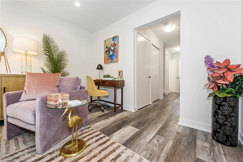 41-88 Tunbridge Crescent, Hamilton, ON - Indoor Photo Showing Living Room