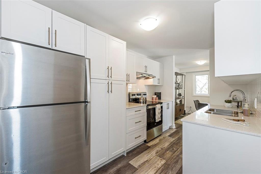 41-88 Tunbridge Crescent, Hamilton, ON - Indoor Photo Showing Kitchen With Stainless Steel Kitchen With Double Sink