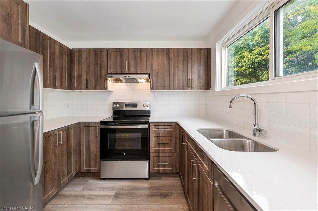 65 Woodman Drive N, Hamilton, ON - Indoor Photo Showing Kitchen With Stainless Steel Kitchen With Double Sink With Upgraded Kitchen