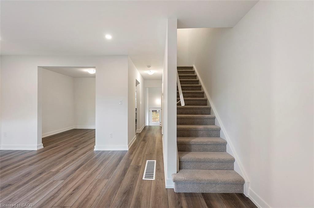 65 Woodman Drive N, Hamilton, ON - Indoor Photo Showing Other Room