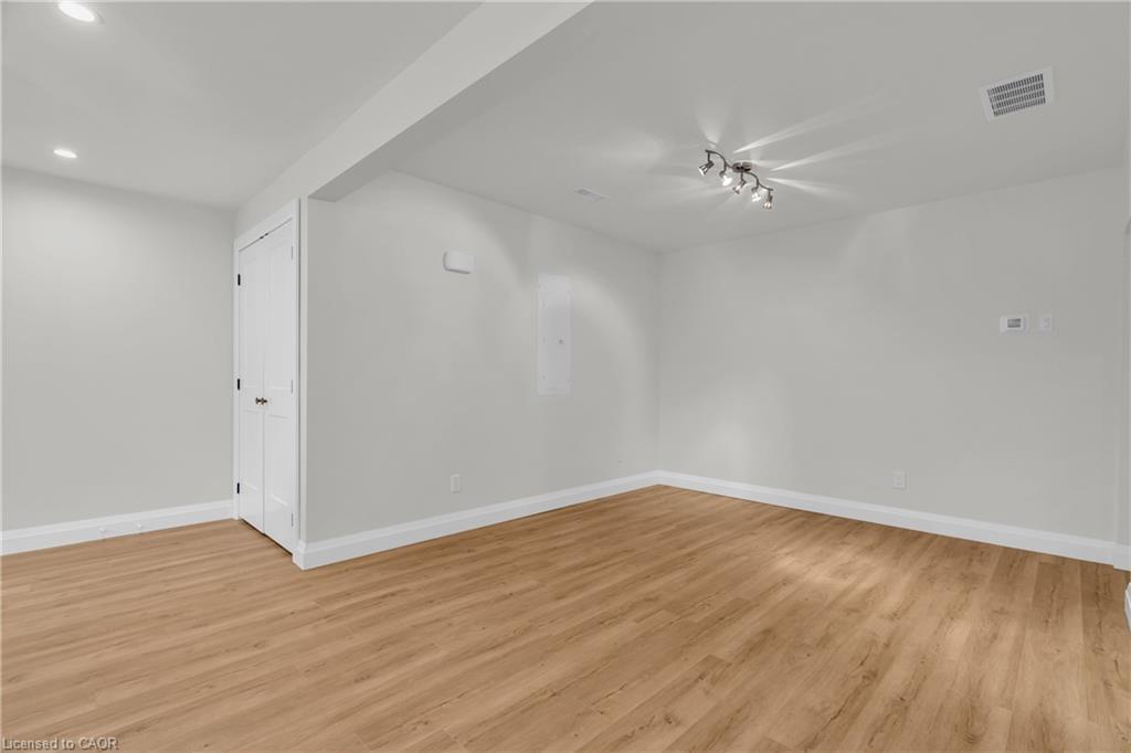 1-22 Ash Street, Kitchener, ON - Indoor Photo Showing Other Room