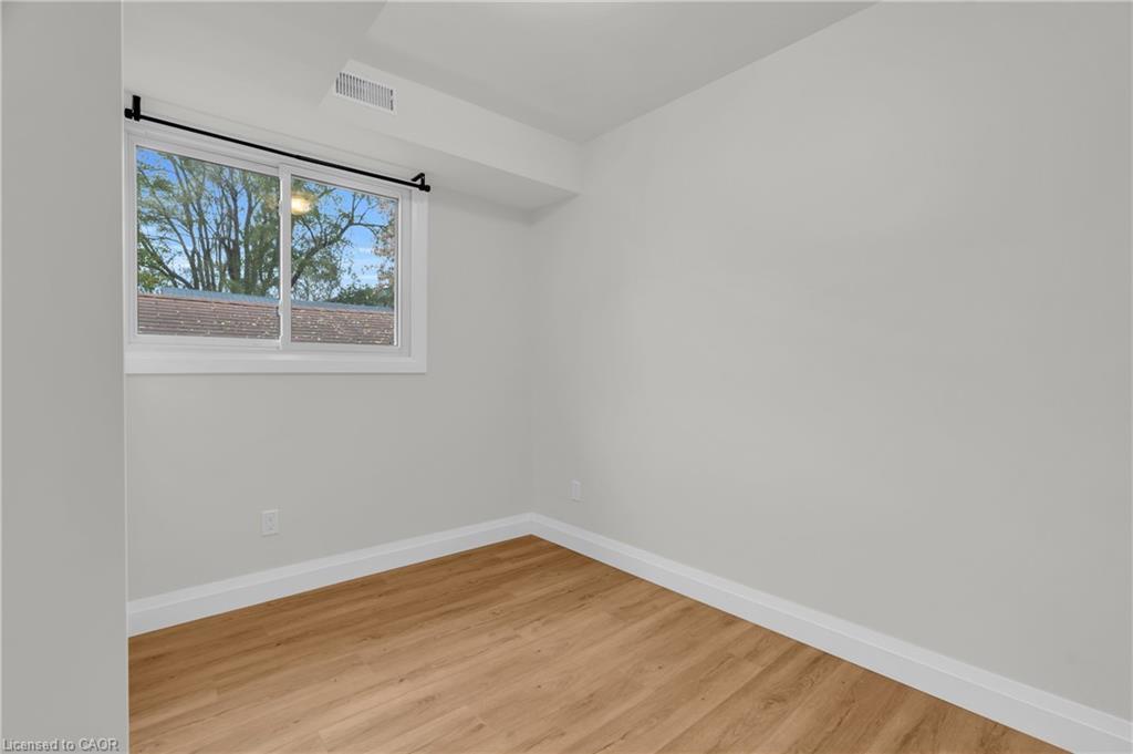 1-22 Ash Street, Kitchener, ON - Indoor Photo Showing Other Room