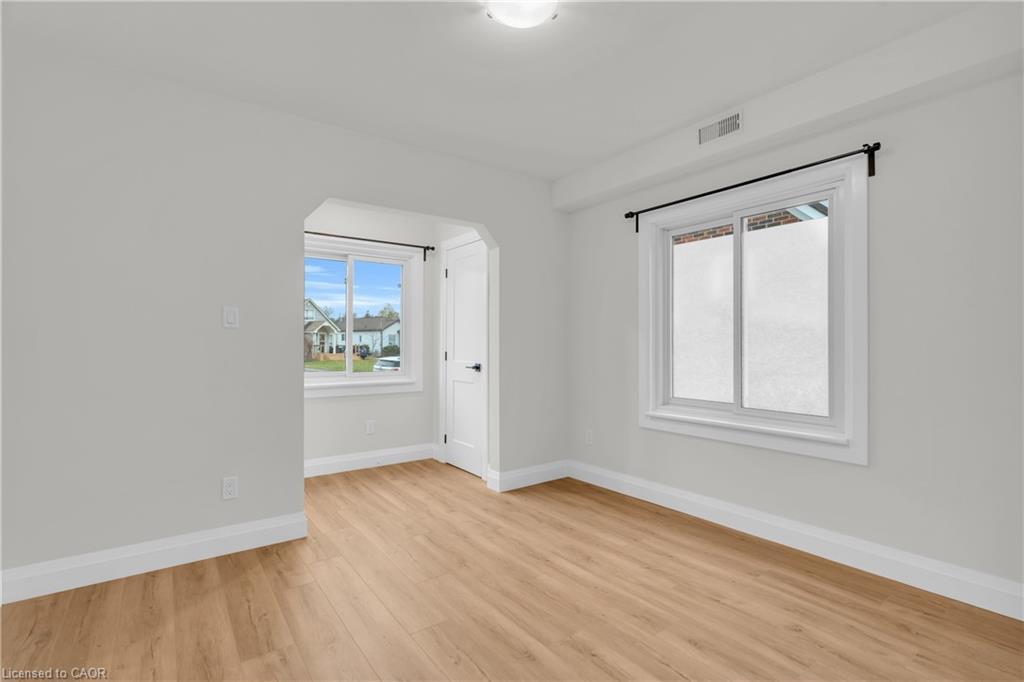 1-22 Ash Street, Kitchener, ON - Indoor Photo Showing Other Room