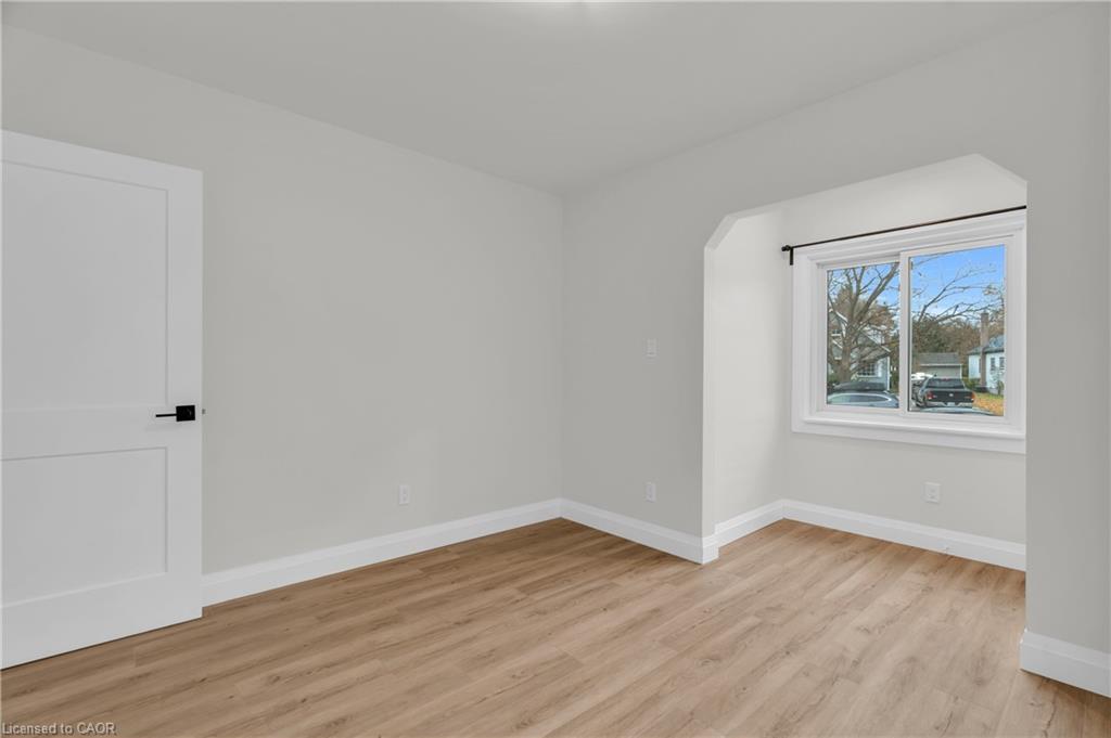 1-22 Ash Street, Kitchener, ON - Indoor Photo Showing Other Room