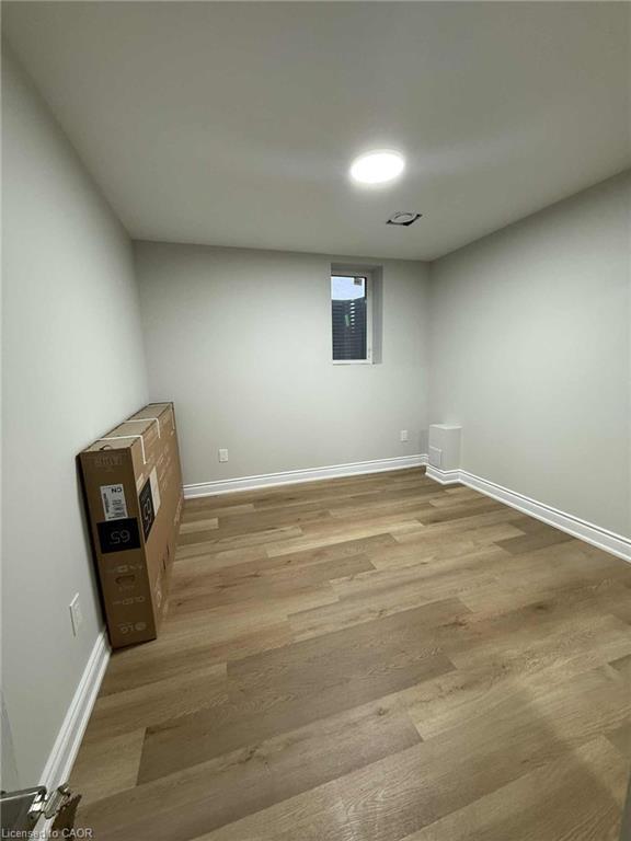 Lower-9 Macklin Street, Brantford, ON - Indoor