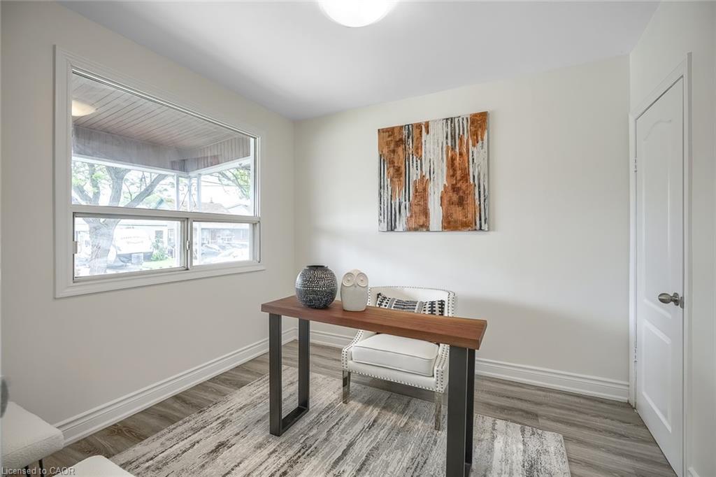 230 Mcanulty Boulevard, Hamilton, ON - Indoor