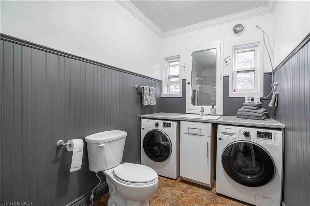 19 Margery Road, Welland, ON - Indoor Photo Showing Laundry Room