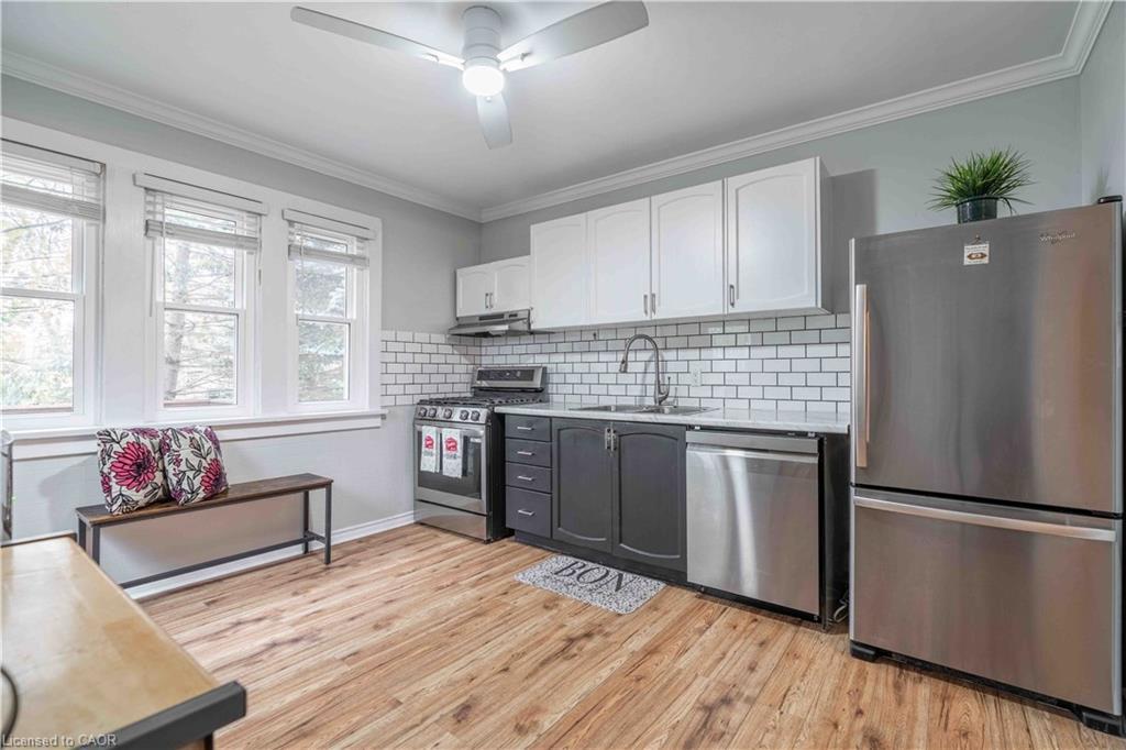 19 Margery Road, Welland, ON - Indoor Photo Showing Kitchen