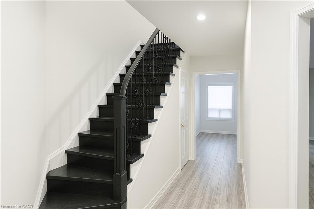 6798 Bansbridge Crescent, Mississauga, ON - Indoor Photo Showing Other Room