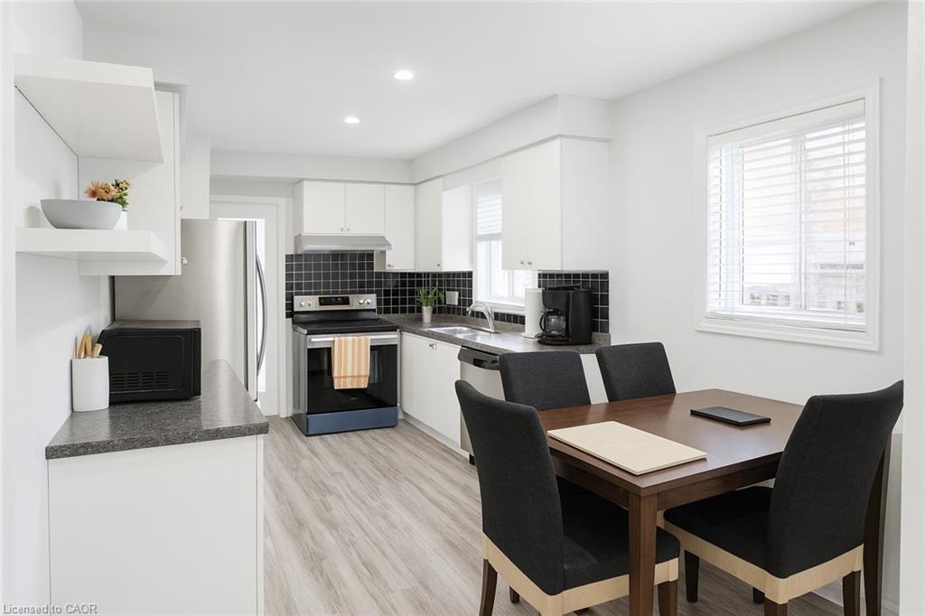 6798 Bansbridge Crescent, Mississauga, ON - Indoor