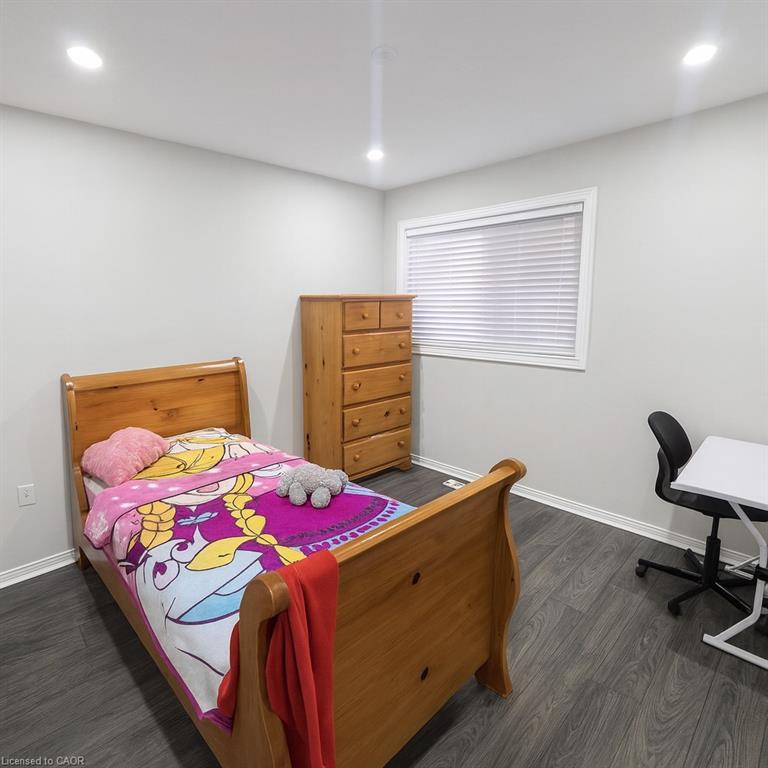6798 Bansbridge Crescent, Mississauga, ON - Indoor Photo Showing Bedroom