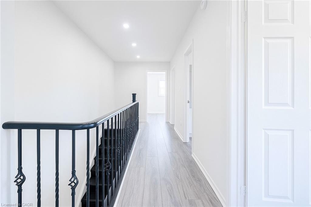 6798 Bansbridge Crescent, Mississauga, ON - Indoor Photo Showing Other Room