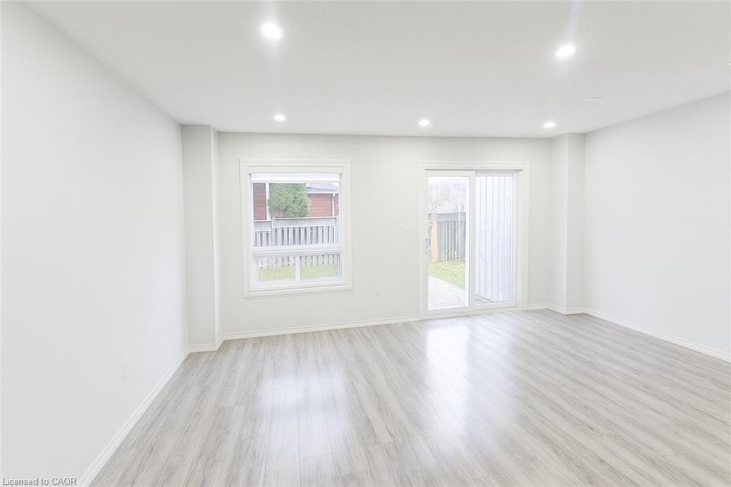 6798 Bansbridge Crescent, Mississauga, ON - Indoor Photo Showing Other Room