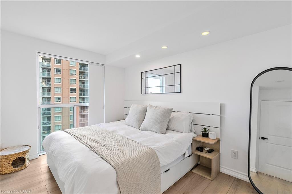 1406-100 Western Battery Road, Toronto, ON - Indoor Photo Showing Bedroom