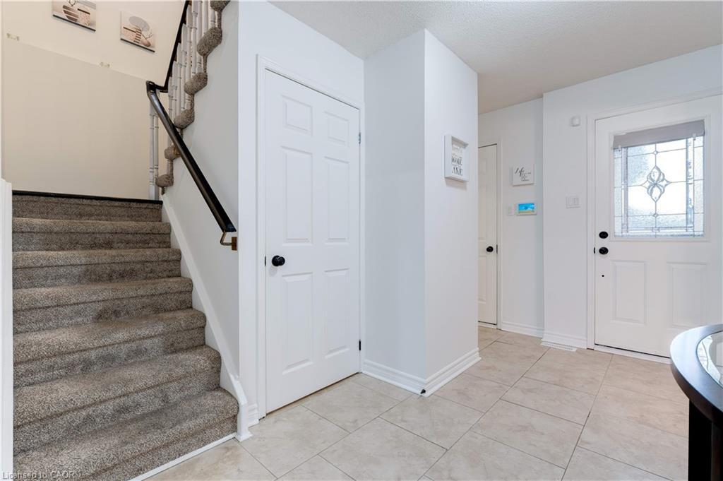 2197 Donald Road, Burlington, ON - Indoor Photo Showing Other Room