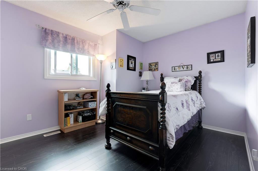 2197 Donald Road, Burlington, ON - Indoor Photo Showing Bedroom