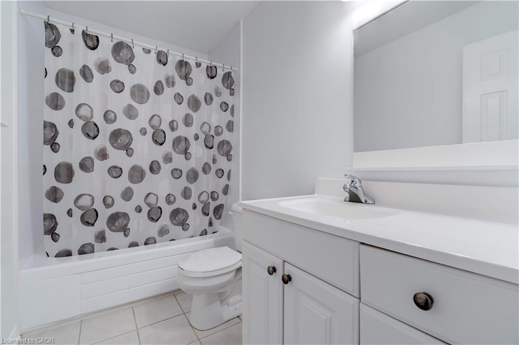 2197 Donald Road, Burlington, ON - Indoor Photo Showing Bathroom