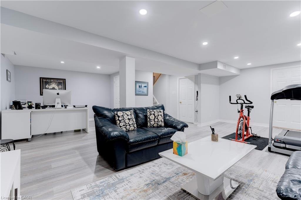 2197 Donald Road, Burlington, ON - Indoor