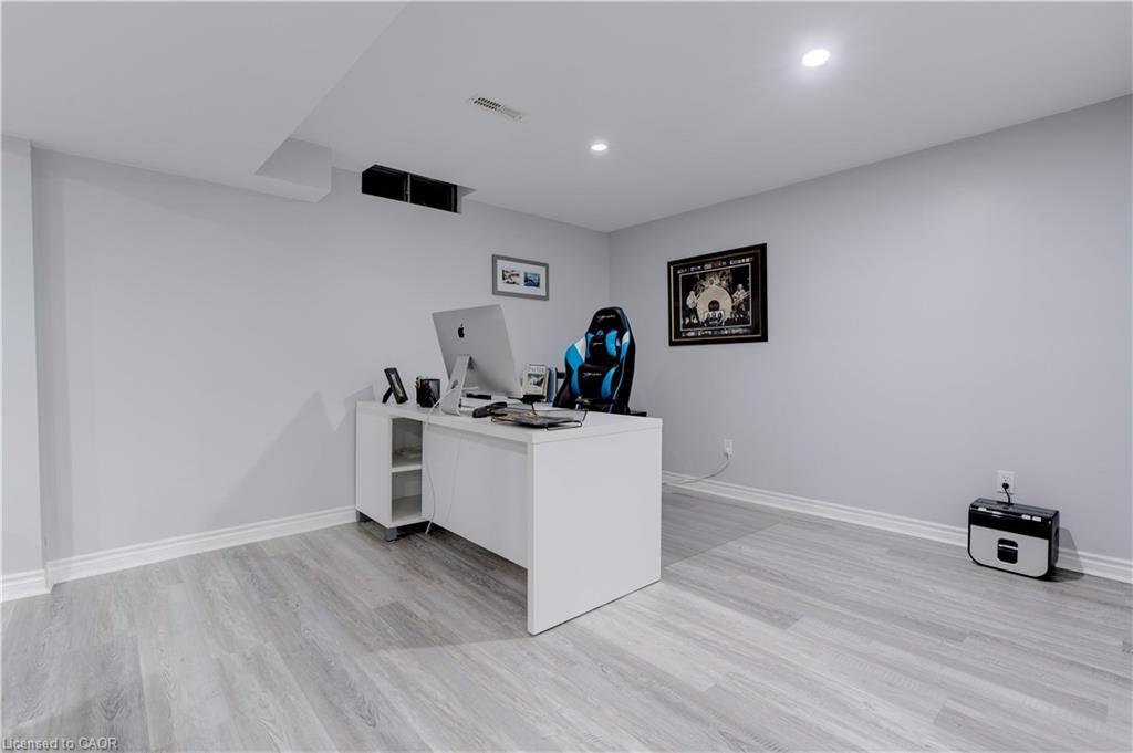 2197 Donald Road, Burlington, ON - Indoor