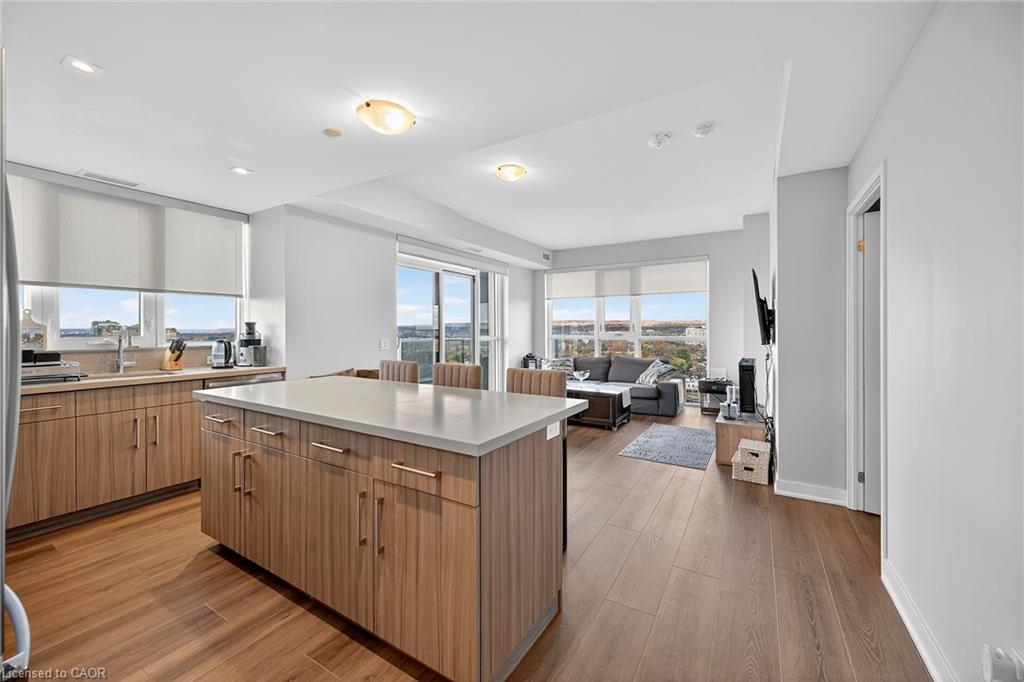 1707-2007 James Street, Burlington, ON - Indoor Photo Showing Kitchen