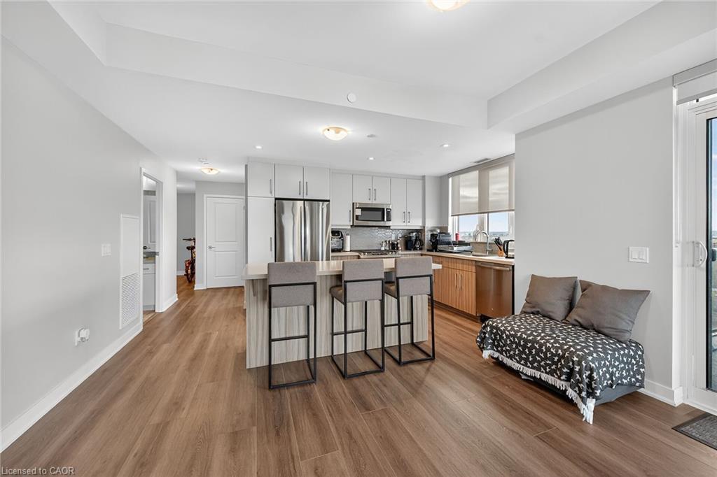1707-2007 James Street, Burlington, ON - Indoor