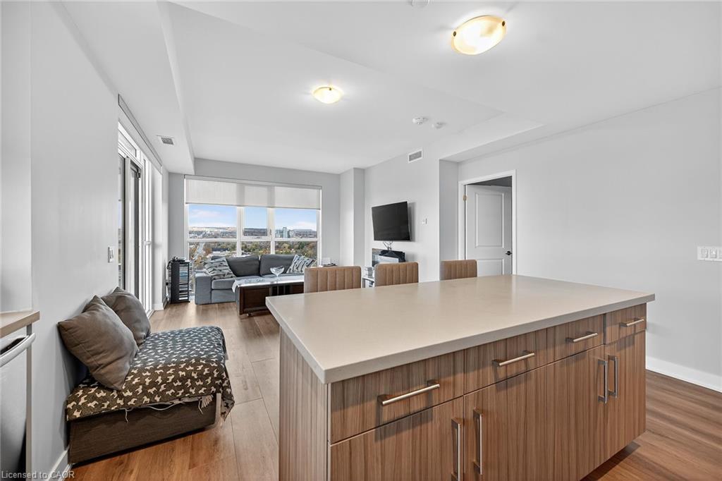 1707-2007 James Street, Burlington, ON - Indoor