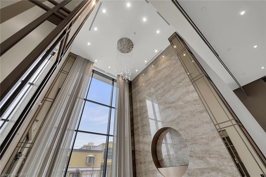 1707-2007 James Street, Burlington, ON - Indoor Photo Showing Other Room