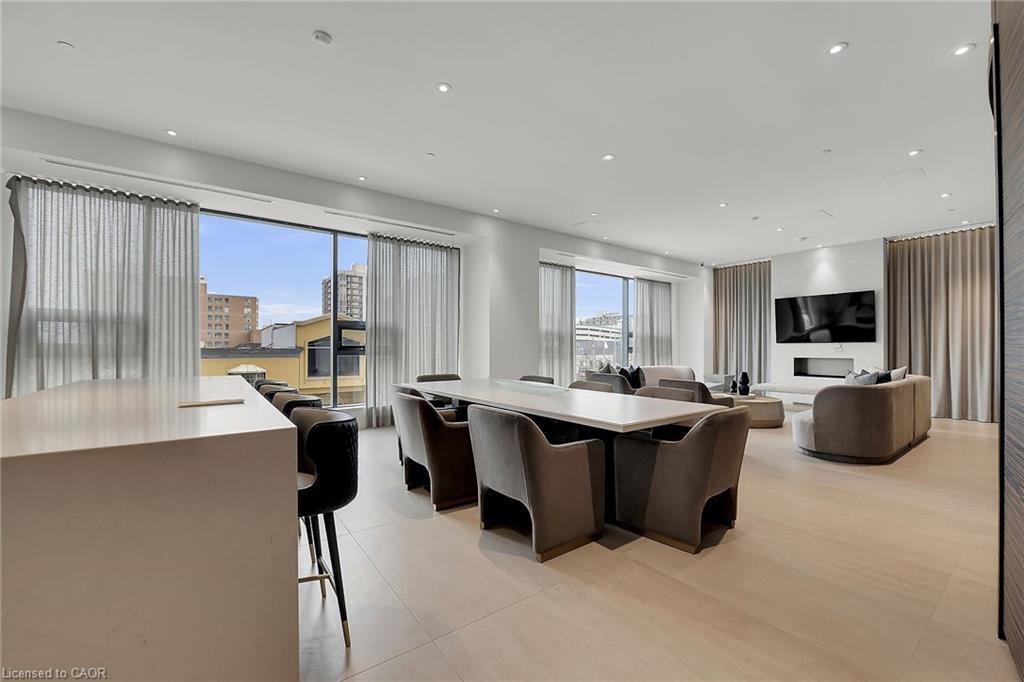 1707-2007 James Street, Burlington, ON - Indoor