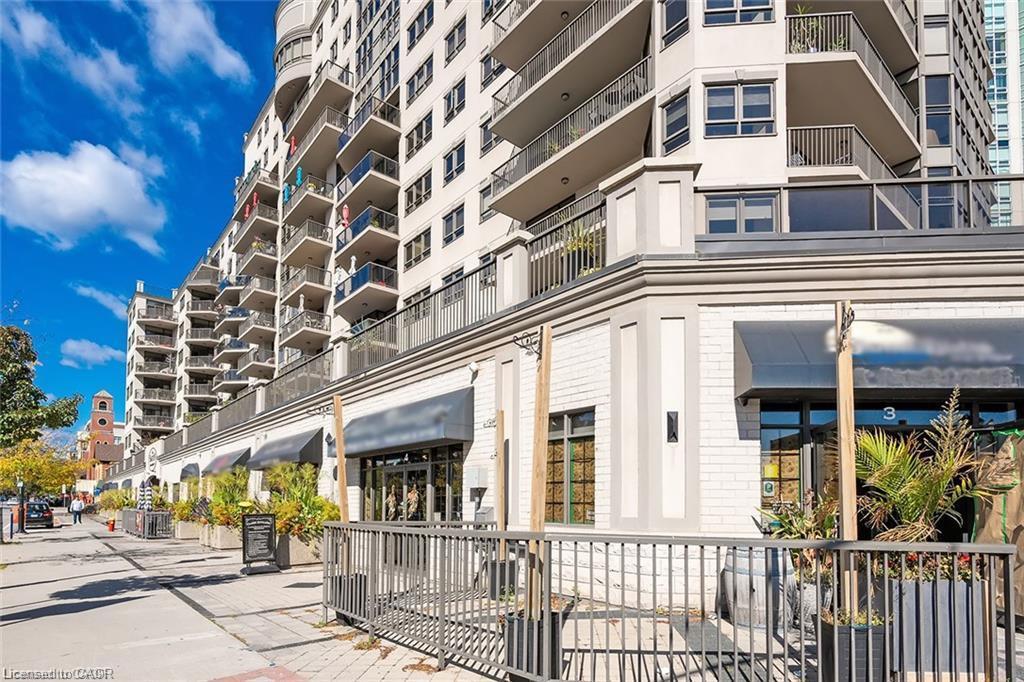 210-399 Elizabeth Street, Burlington, ON - Outdoor With Facade