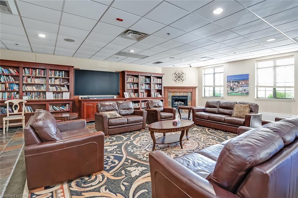 210-399 Elizabeth Street, Burlington, ON - Indoor