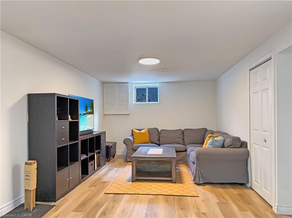 238 Kent Crescent, Burlington, ON - Indoor