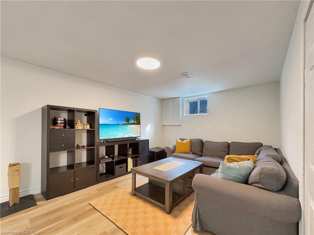 238 Kent Crescent, Burlington, ON - Indoor