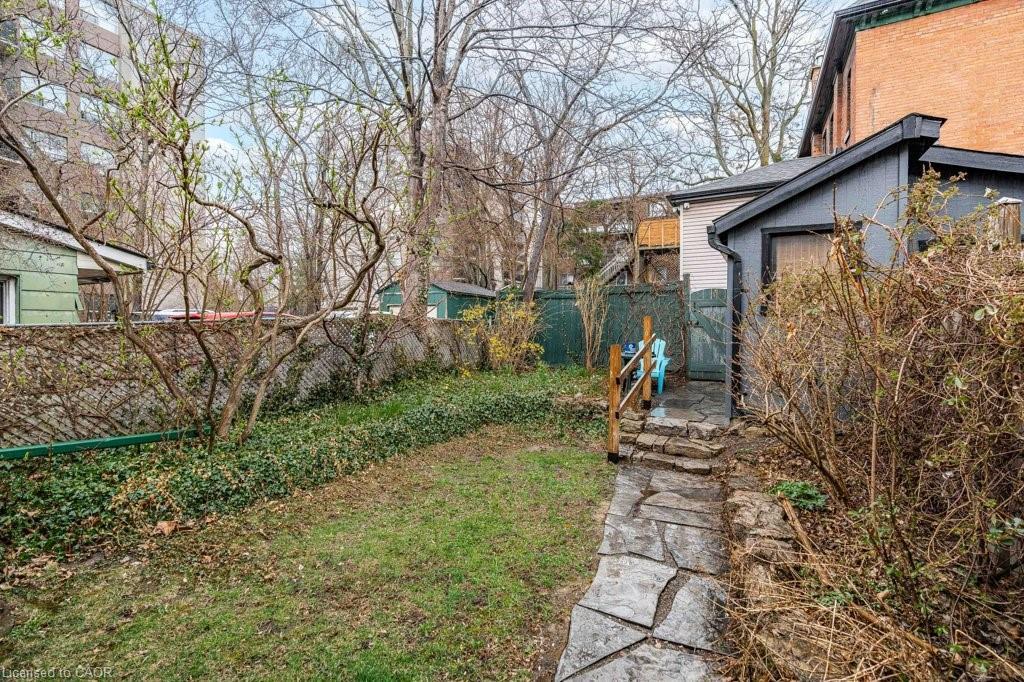 282 Main Street W, Hamilton, ON - Outdoor