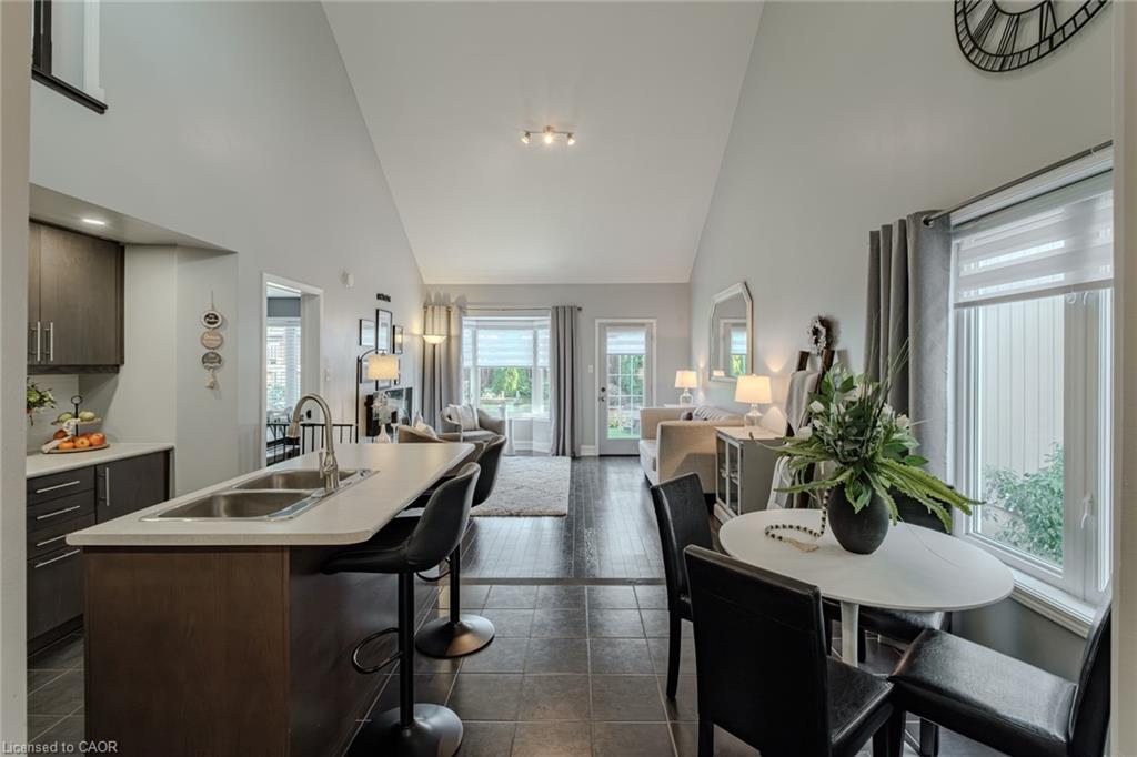 73 English Lane, Brantford, ON - Indoor