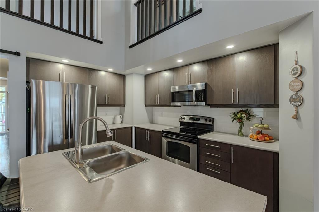 73 English Lane, Brantford, ON - Indoor Photo Showing Kitchen With Double Sink With Upgraded Kitchen