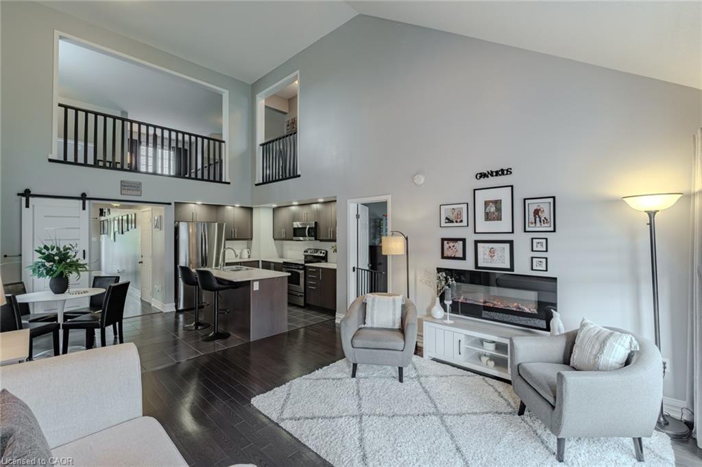 73 English Lane, Brantford, ON - Indoor Photo Showing Living Room With Fireplace