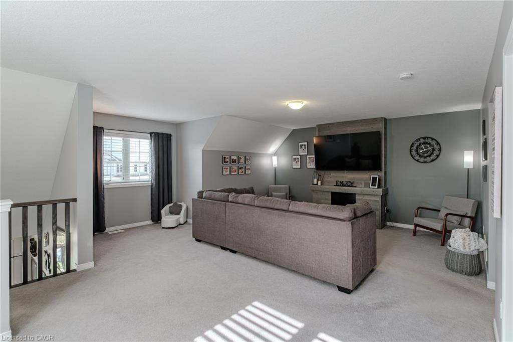 73 English Lane, Brantford, ON - Indoor