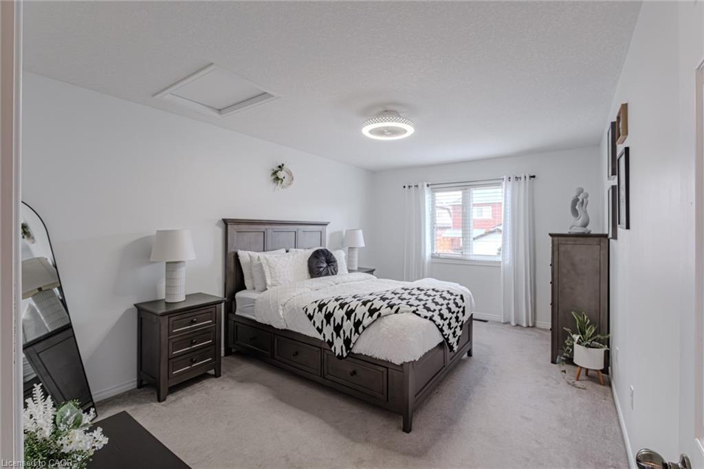 73 English Lane, Brantford, ON - Indoor Photo Showing Bedroom