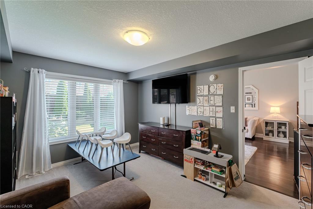 73 English Lane, Brantford, ON - Indoor