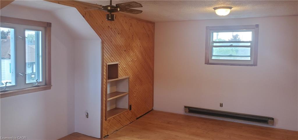 149 Ivon Avenue, Hamilton, ON - Indoor Photo Showing Other Room