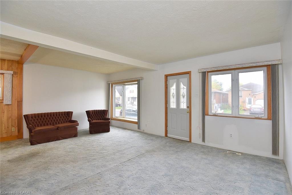 149 Ivon Avenue, Hamilton, ON - Indoor Photo Showing Other Room