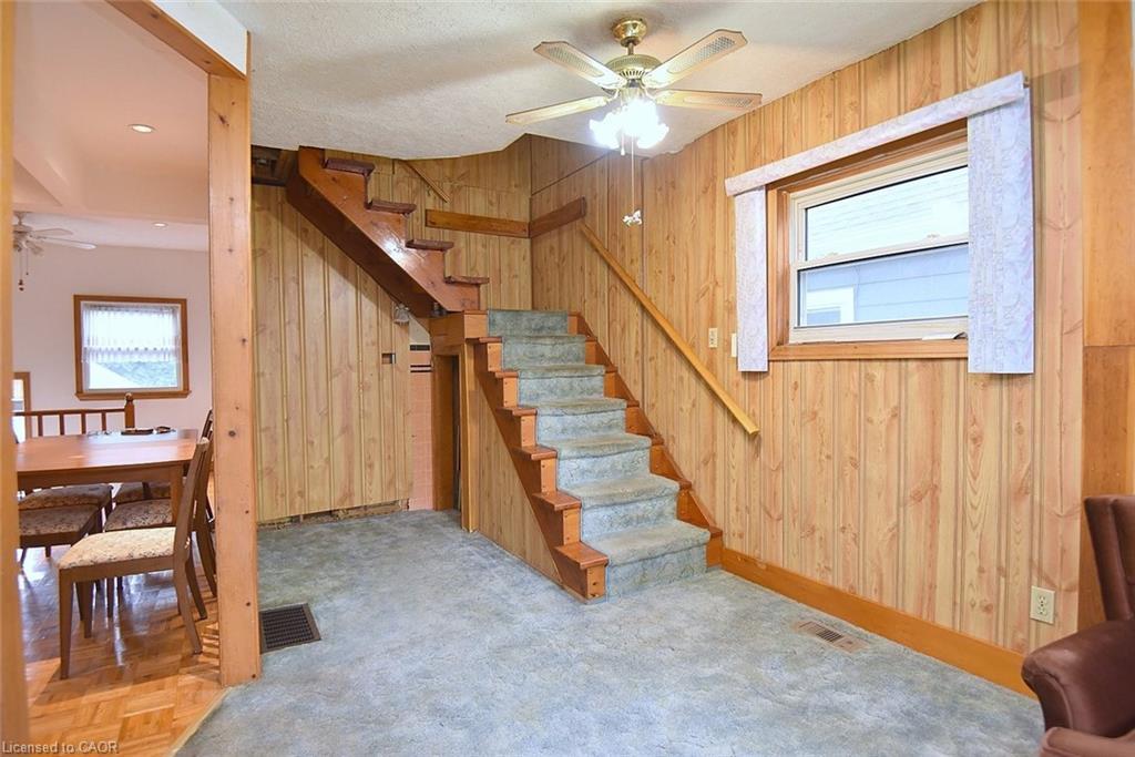 149 Ivon Avenue, Hamilton, ON - Indoor Photo Showing Other Room