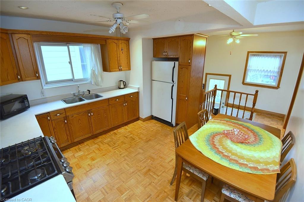 149 Ivon Avenue, Hamilton, ON - Indoor Photo Showing Kitchen With Double Sink