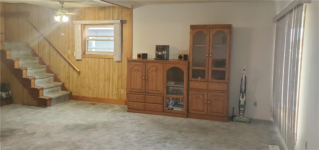 149 Ivon Avenue, Hamilton, ON - Indoor Photo Showing Other Room