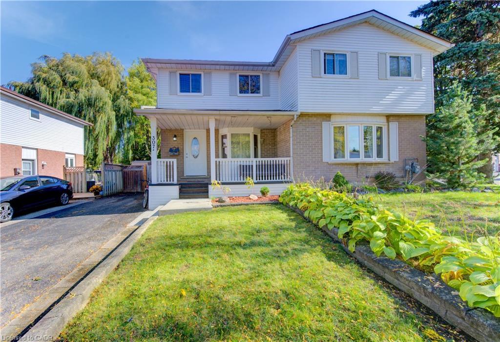 A-307 Northlake Drive, Waterloo, ON - Outdoor With Deck Patio Veranda With Facade