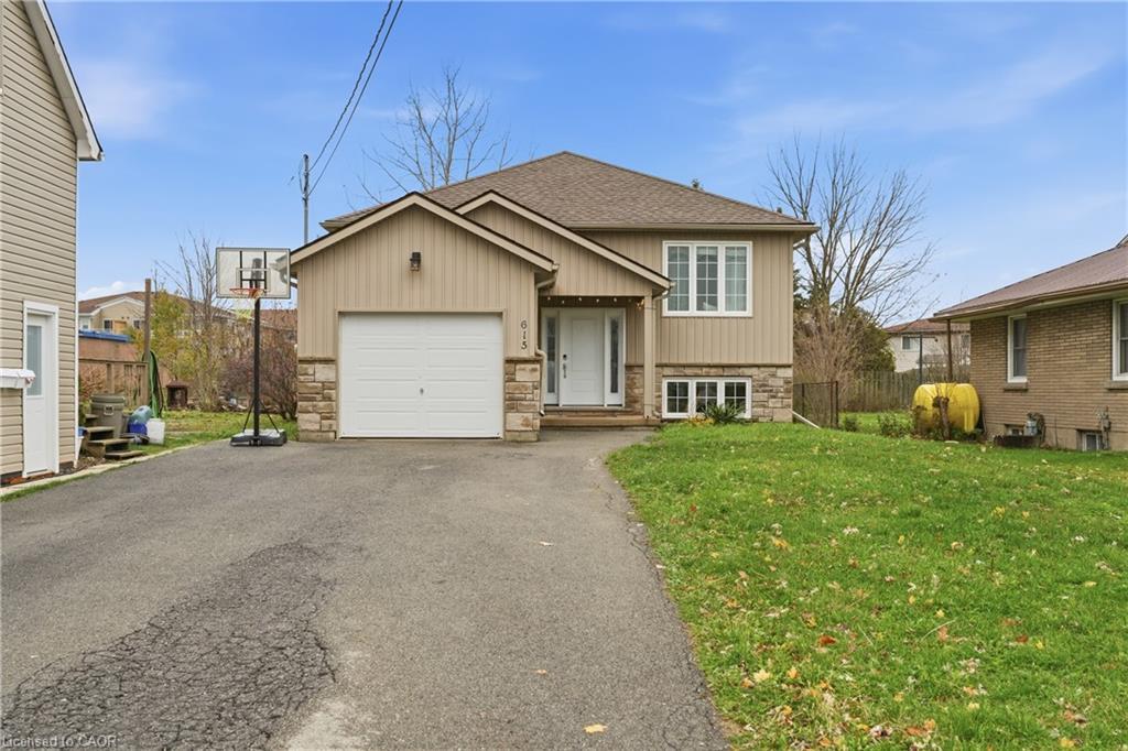 615 Southworth Street S, Welland, ON - Outdoor With Facade
