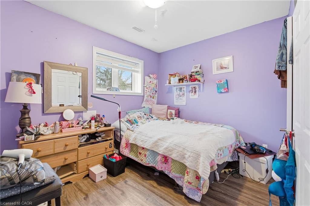 615 Southworth Street S, Welland, ON - Indoor Photo Showing Bedroom