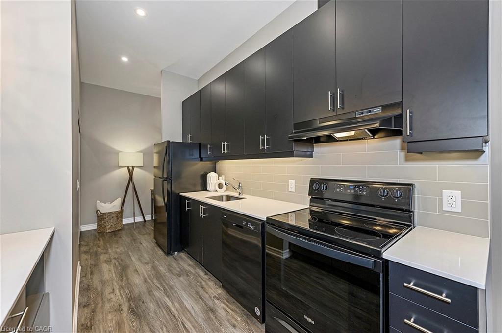 1101-716 Main Street E, Milton, ON - Indoor Photo Showing Kitchen